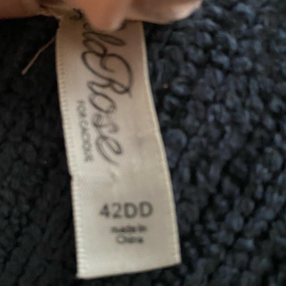 42DD Bra. - Picture 4 of 4